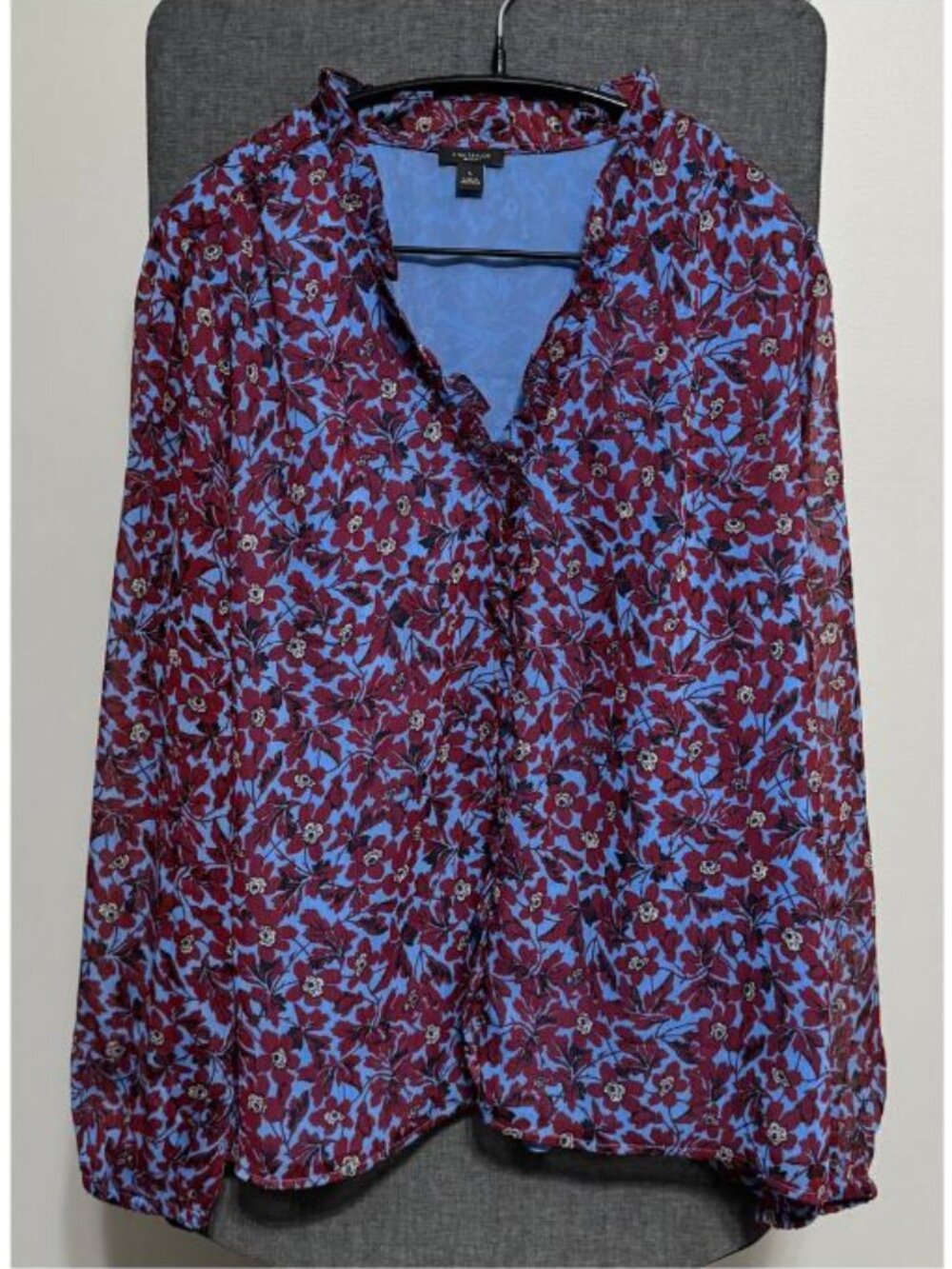 Ann Taylor Factory Long Sleeve Floral Blouse